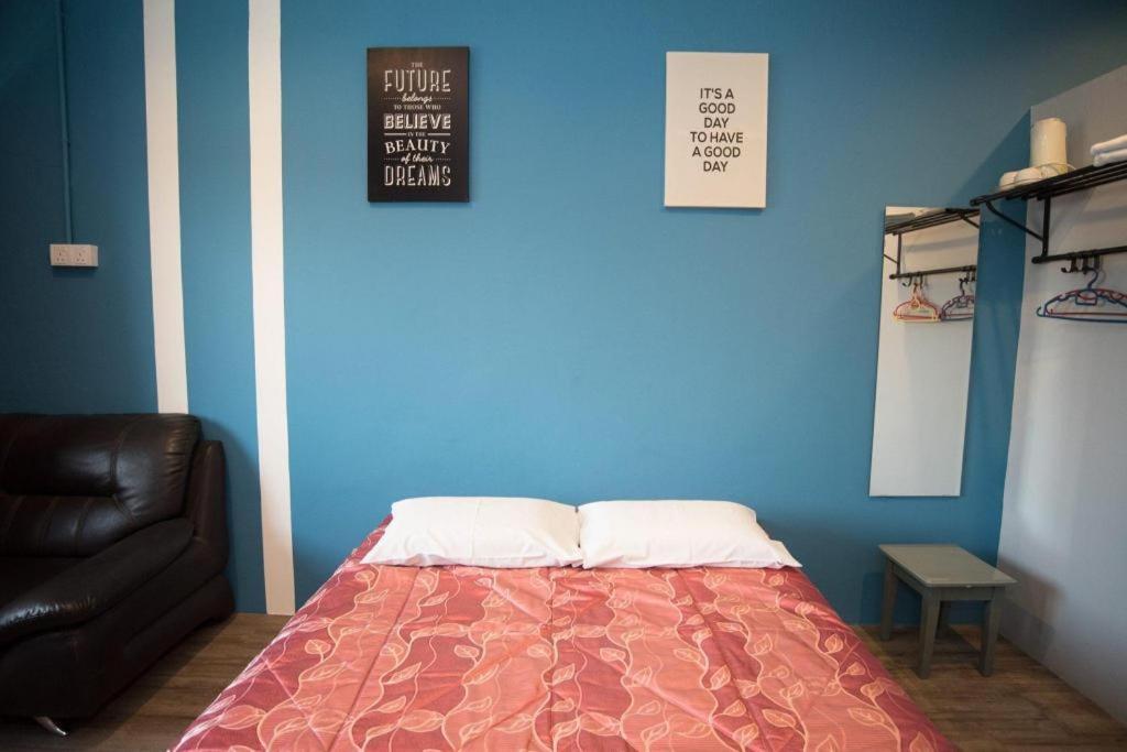 Sakura Hotel 3*
